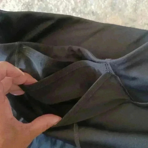 Fabletics Black Trinity High-Waisted Pocket Legging Size M - Picture 6 of 10